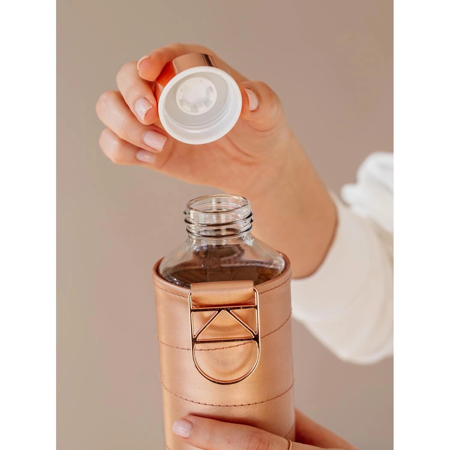 زجاجة ميس ماتش برونزية 750 مل